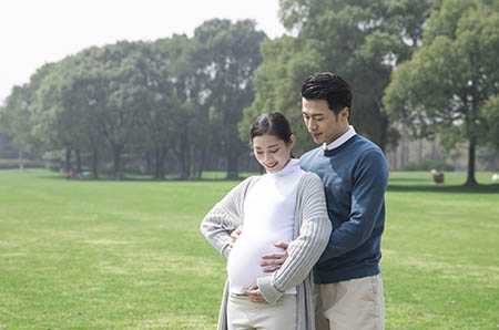 一个找代孕生三胞胎-成都代孕生个孩子_早产的危险因素都有哪些？宝妈们知道